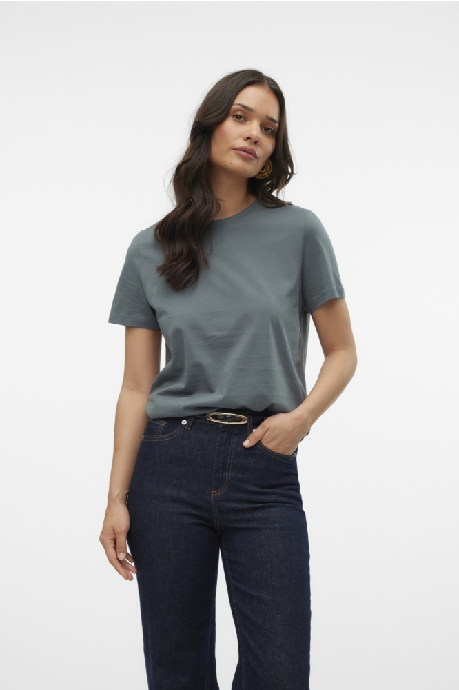 Vero Moda groene dames t-shirt | Model vooraanzicht