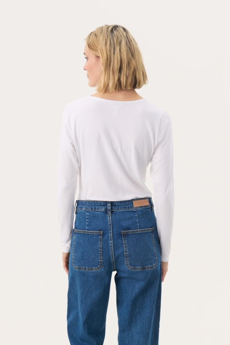 Part Two witte dames t-shirt | Model achteraanzicht