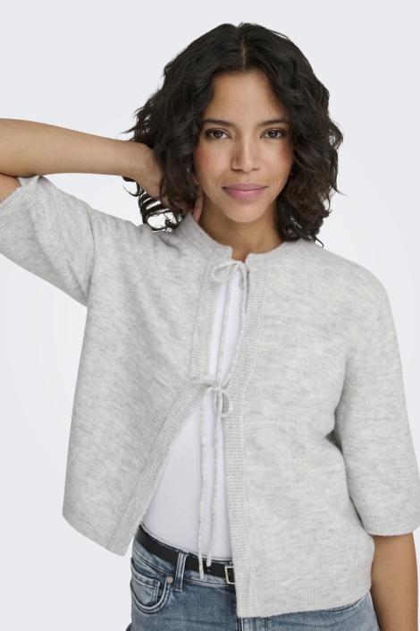 Only grijze dames vest | Model vooraanzicht