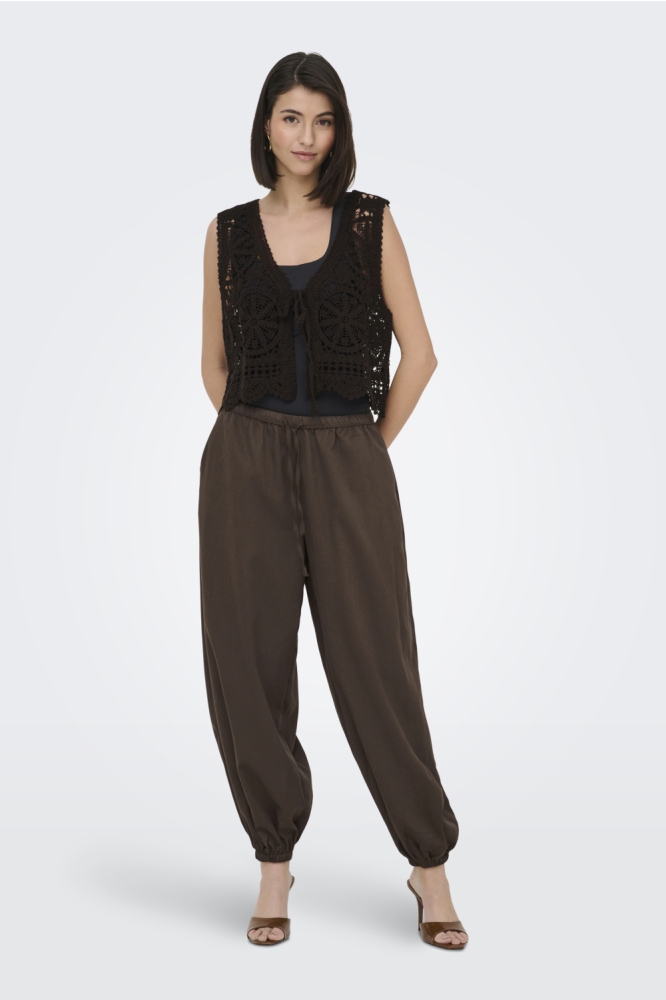 Jacqueline de Yong bruine dames vest | Model