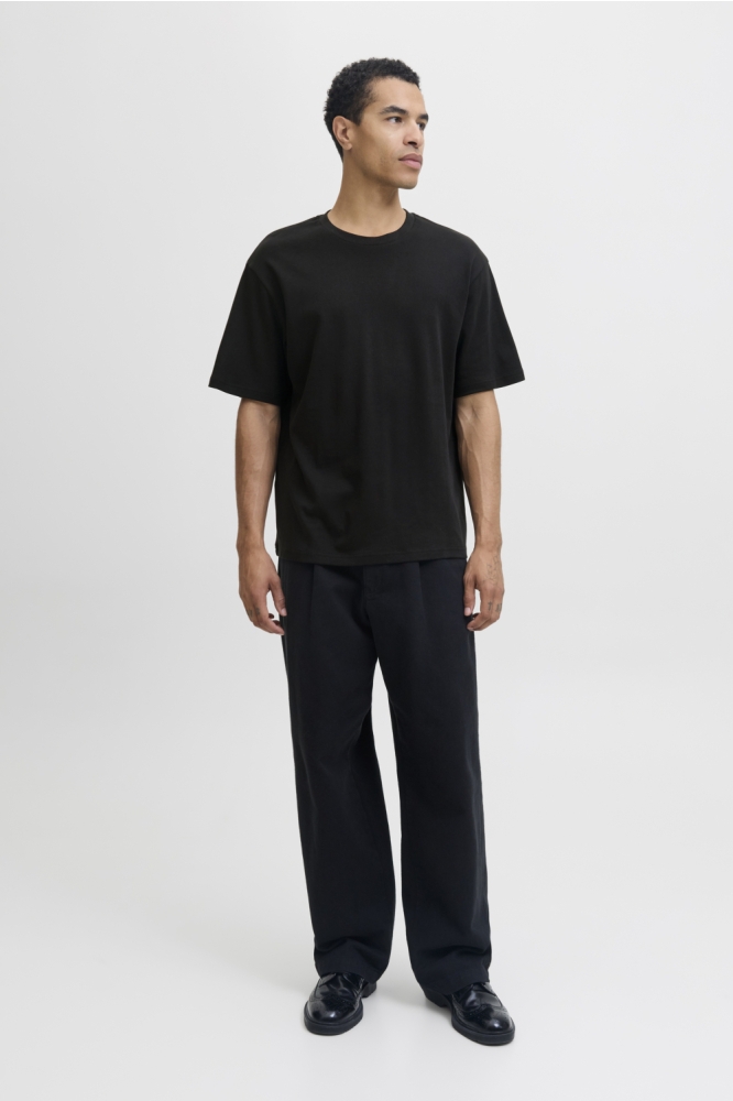 Jack & Jones zwarte heren t-shirt | Model