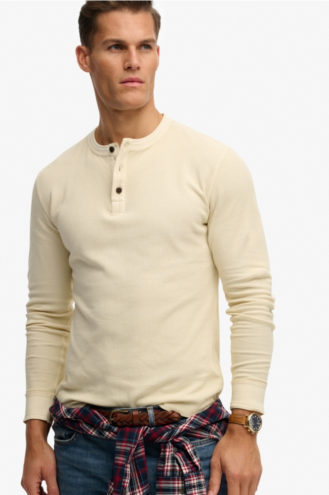 Superdry beige heren t-shirt | Model vooraanzicht