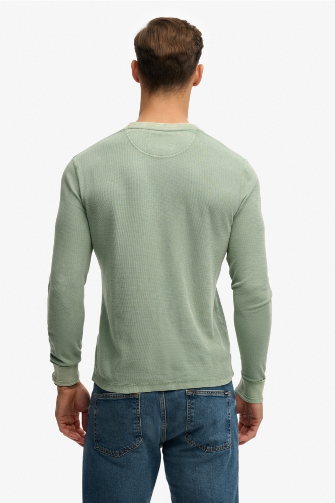 Superdry groene heren t-shirt | Model achteraanzicht