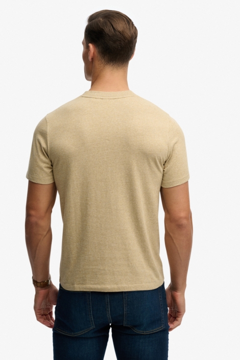 Superdry zand heren t-shirt | Model achteraanzicht