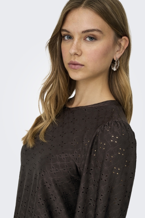 Jacqueline de Yong bruine dames t-shirt | Close up