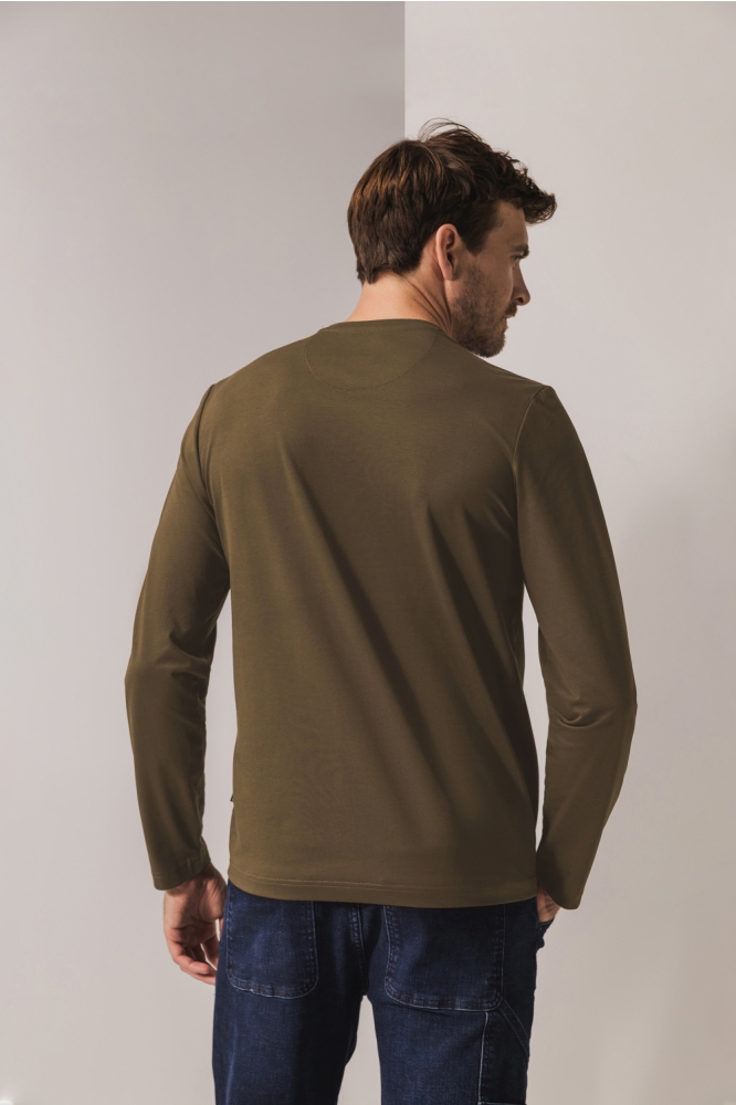 State of Art bruine heren t-shirt | Model achteraanzicht