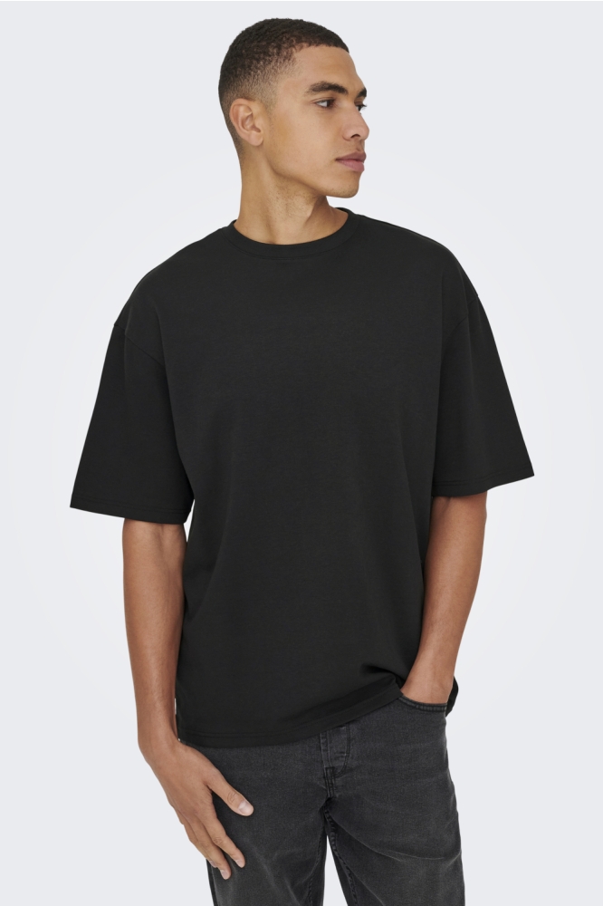Only & Sons zwarte heren t-shirt | Model vooraanzicht
