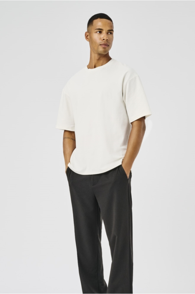 Only & Sons witte heren t-shirt | Model vooraanzicht