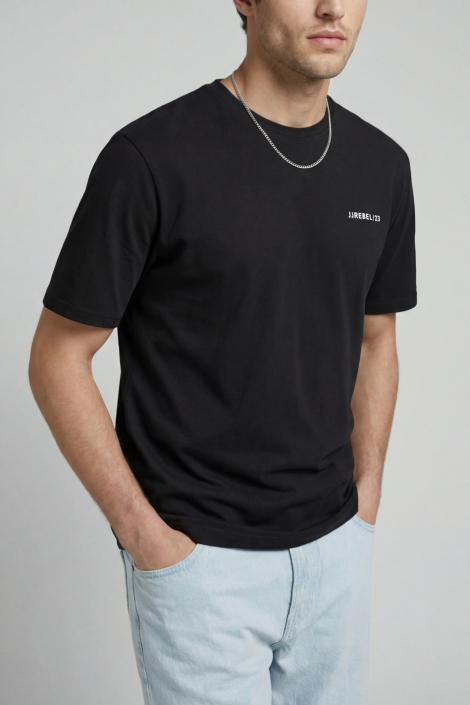 JJ Rebel zwarte heren t-shirt | Close up