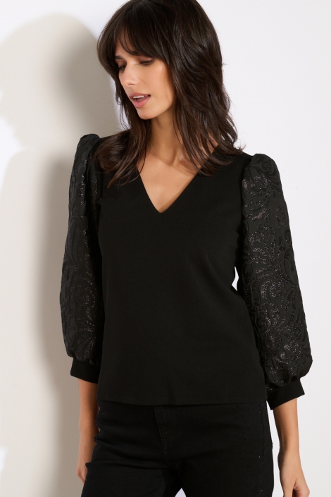 LolaLiza zwarte dames t-shirt | Model vooraanzicht