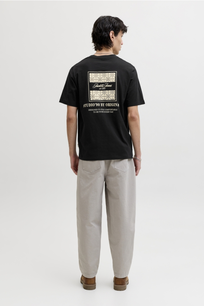 Jack & Jones zwarte heren t-shirt | Model