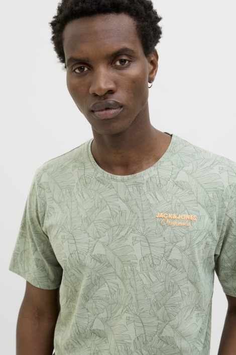 Jack & Jones groene heren t-shirt | Model vooraanzicht