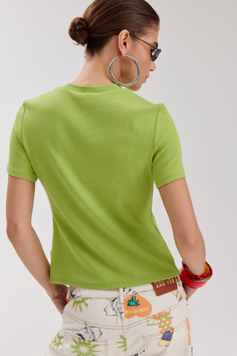 Harper & Yve groene dames t-shirt | Model achteraanzicht