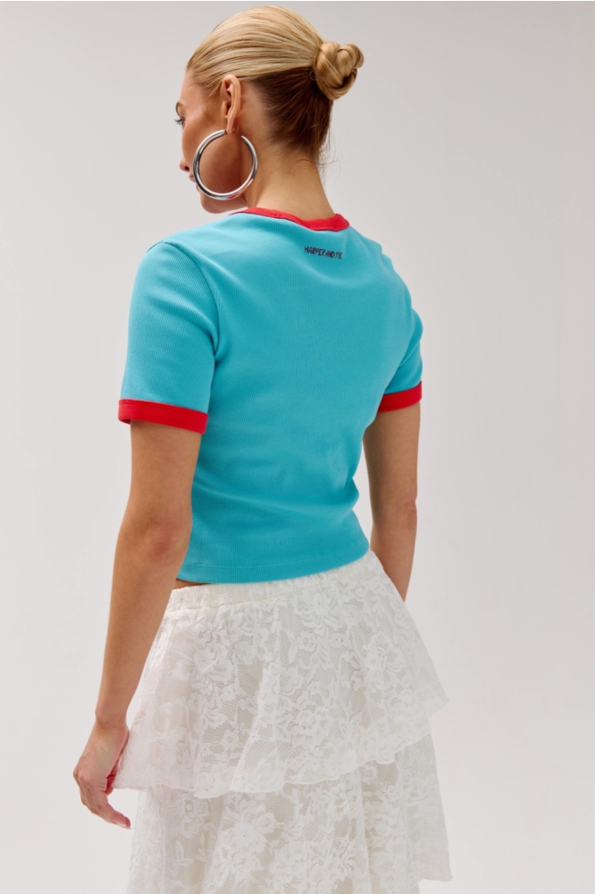 Harper & Yve blauwe dames t-shirt | Model achteraanzicht