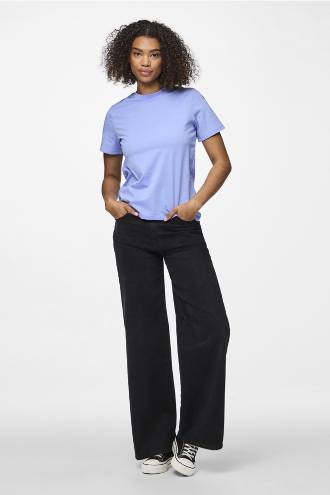 Pieces blauwe dames t-shirt | Model