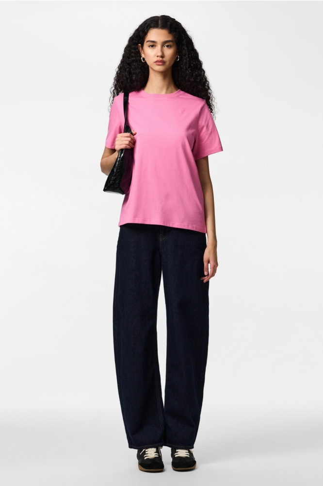 Pieces roze dames t-shirt | Model