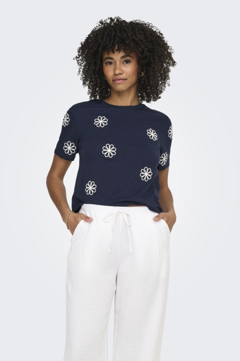 Only blauwe dames t-shirt | Model vooraanzicht