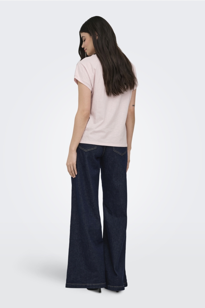 Only roze dames t-shirt | Model achteraanzicht