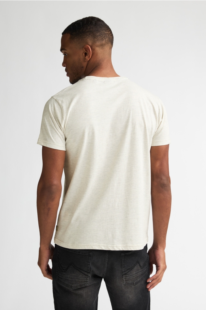 Petrol Industries beige heren t-shirt | Model achteraanzicht