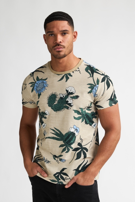 Petrol Industries beige heren t-shirt | Model vooraanzicht