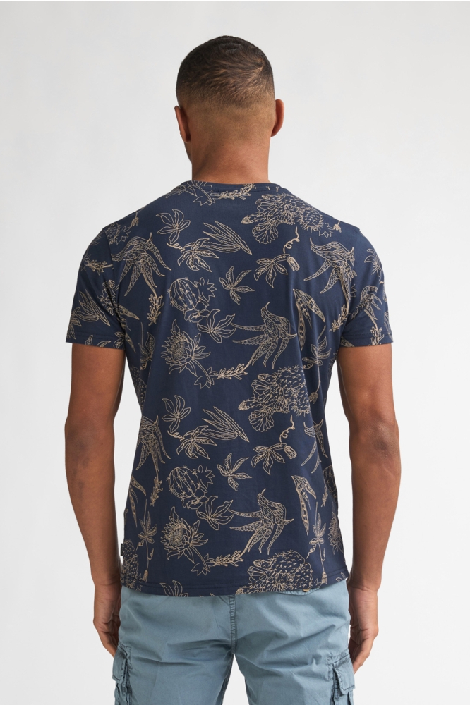 Petrol Industries blauwe heren t-shirt | Model achteraanzicht