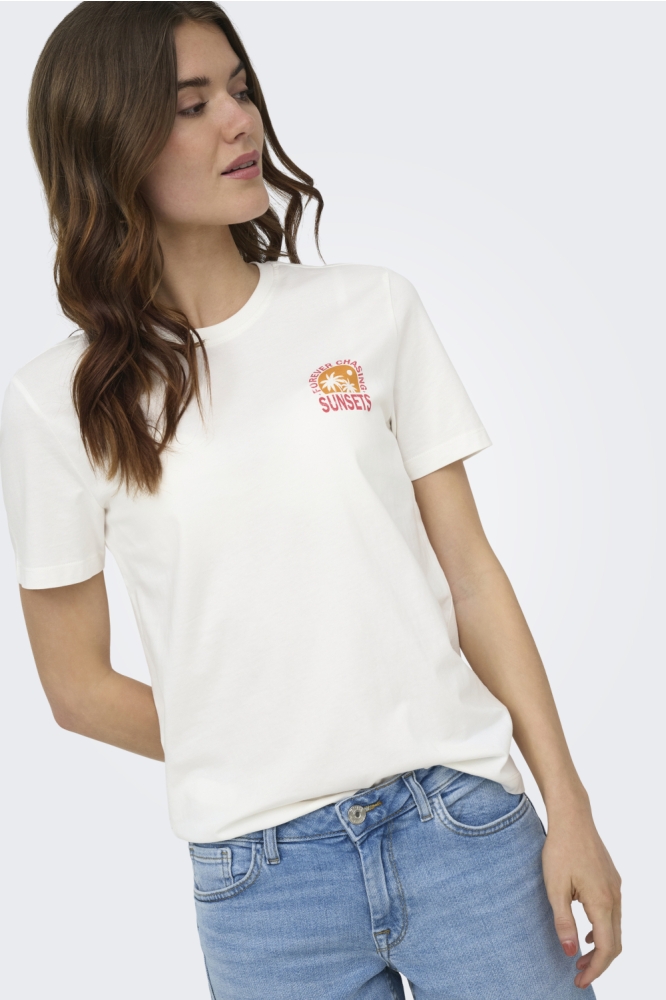 Only witte dames t-shirt | Model vooraanzicht