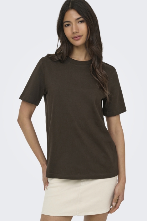 Only bruine dames t-shirt | Model vooraanzicht