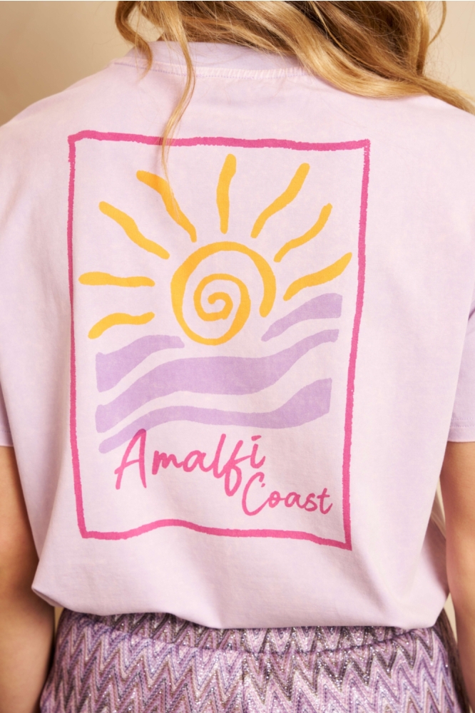 Lofty Manner paarse dames t-shirt | Model achteraanzicht