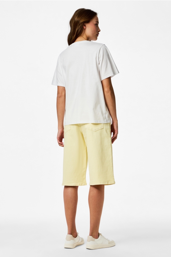 Pieces witte dames t-shirt | Model