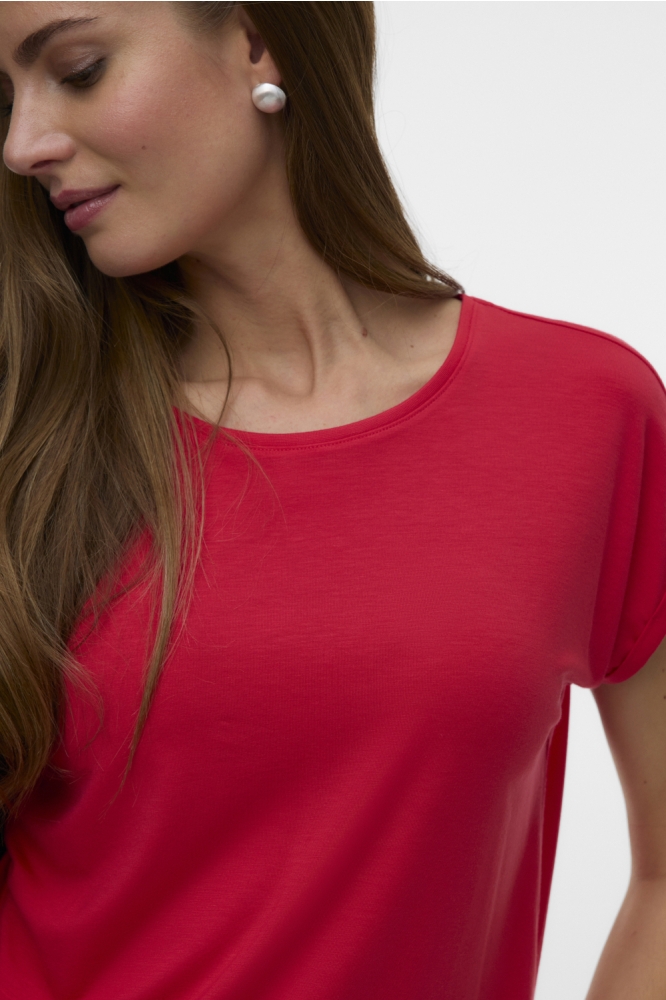 Vero Moda rode dames t-shirt | Close up