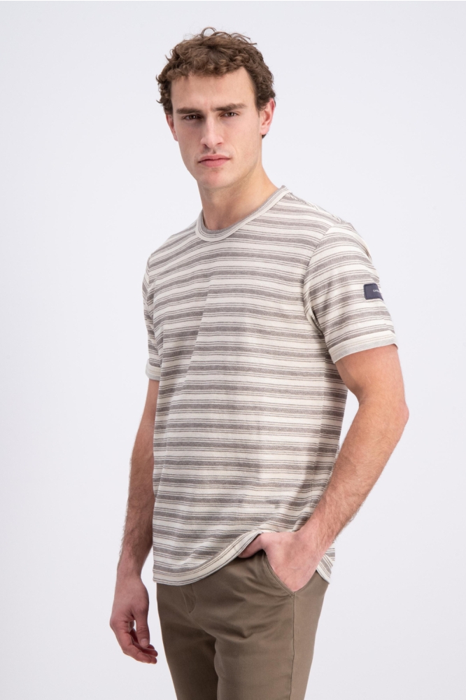 Gabbiano bruine heren t-shirt | Model zijaanzicht