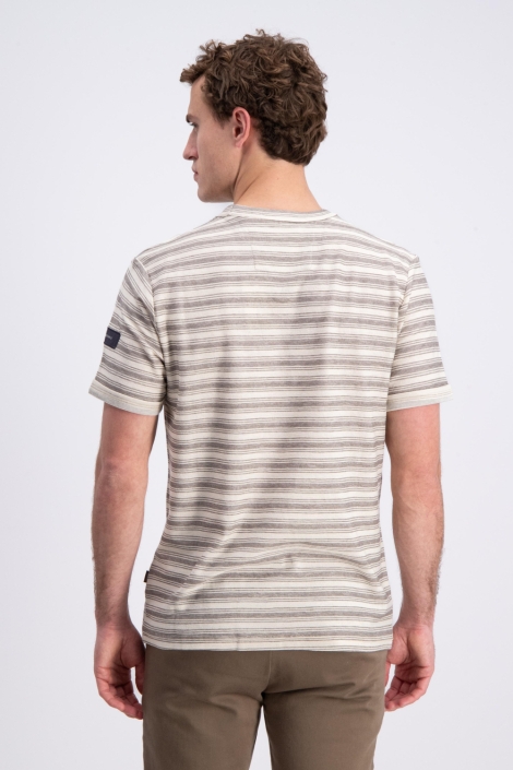 Gabbiano bruine heren t-shirt | Model achteraanzicht