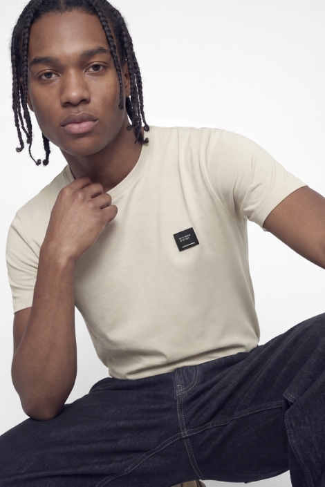 Jack & Jones beige heren t-shirt | Model vooraanzicht