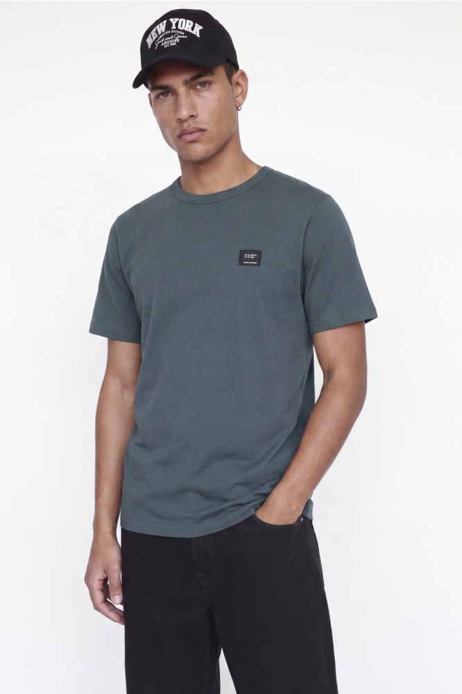 Jack & Jones blauwe heren t-shirt | Model vooraanzicht