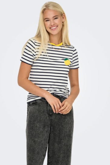 Only ONLHEART LIFE S/S TEE JRS NOOS 15318959 CLOUD DANCER/ NIGHT SKY