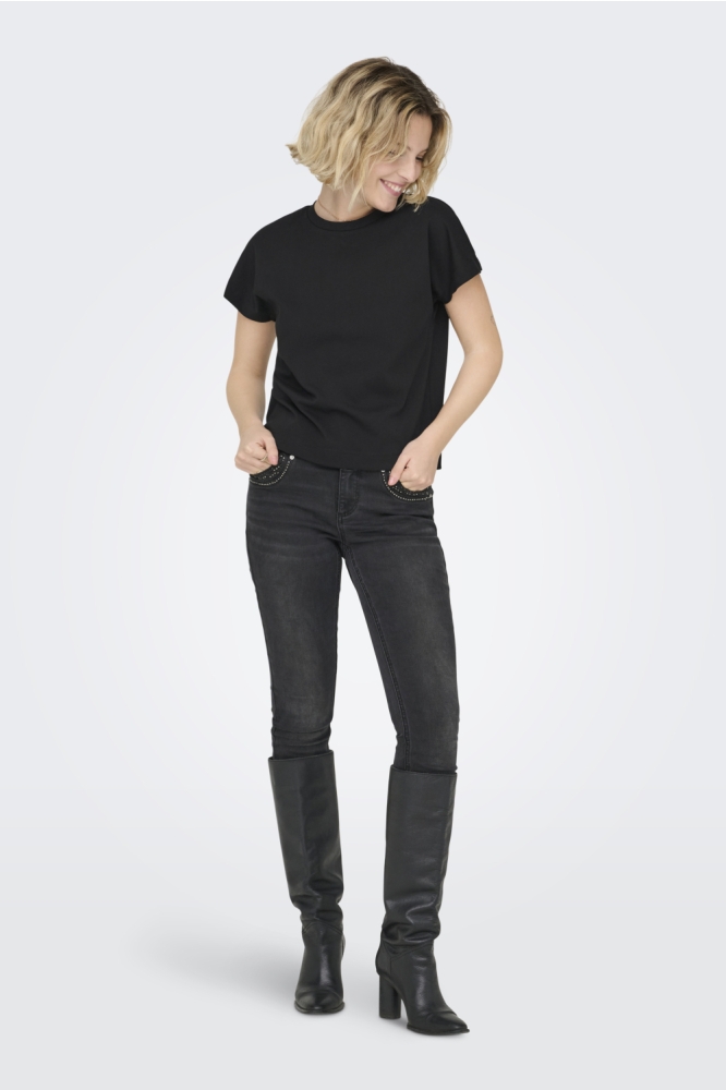 Only zwarte dames t-shirt | Model
