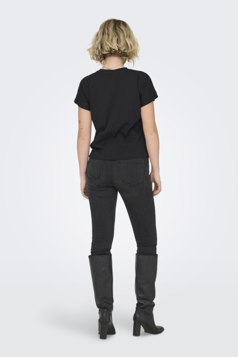 Only zwarte dames t-shirt | Model