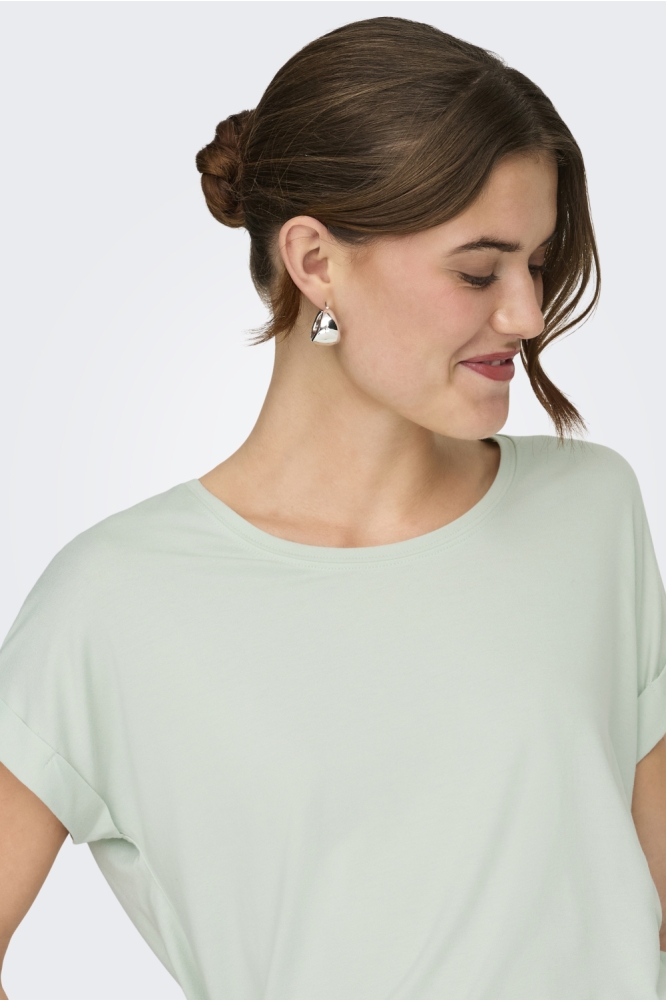 Only groene dames t-shirt | Close up