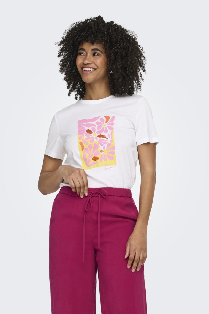 Only witte dames t-shirt | Model vooraanzicht