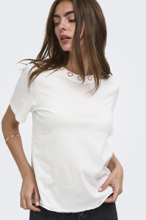 Only witte dames t-shirt | Model vooraanzicht