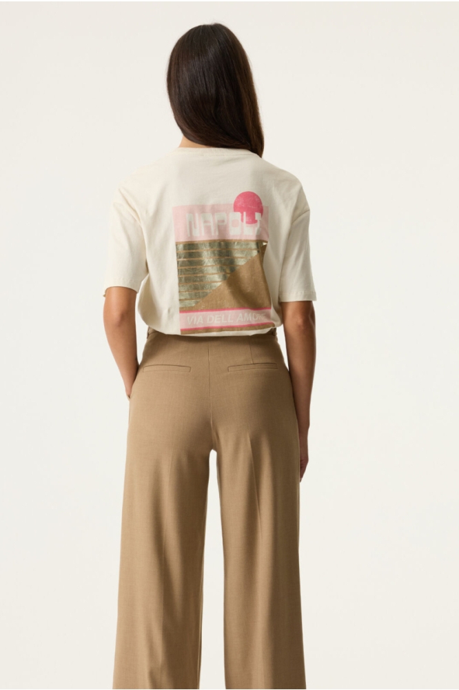 Garcia beige dames t-shirt | Model achteraanzicht