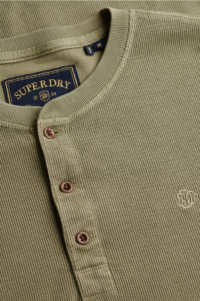 Superdry groene heren t-shirt | Close up