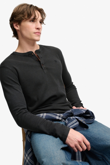 Superdry zwarte heren polo | Model vooraanzicht