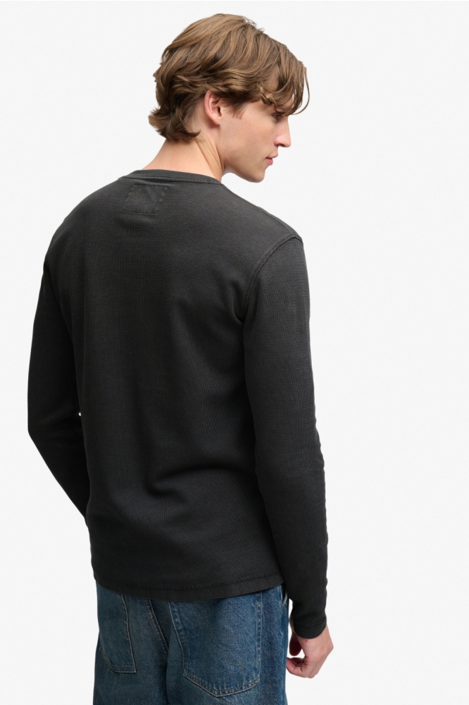 Superdry zwarte heren polo | Model achteraanzicht