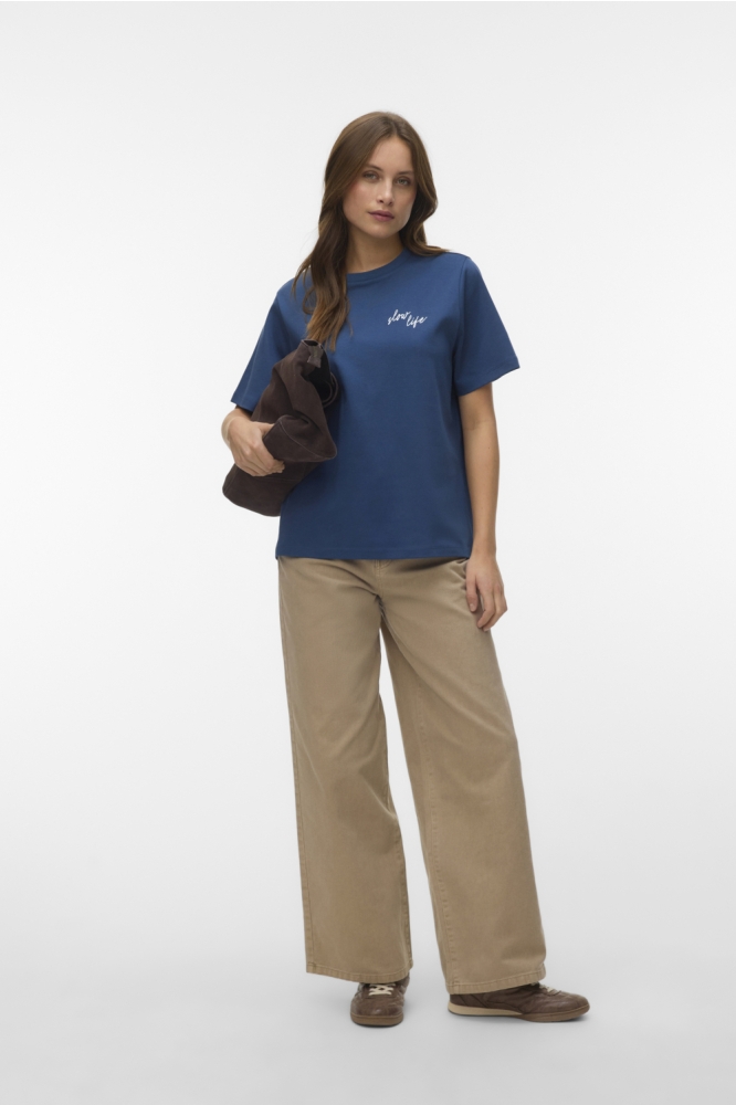 Vero Moda blauwe dames t-shirt | Model