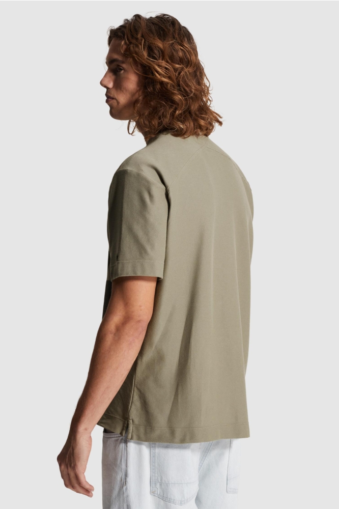 Cast Iron groene heren t-shirt | Model achteraanzicht