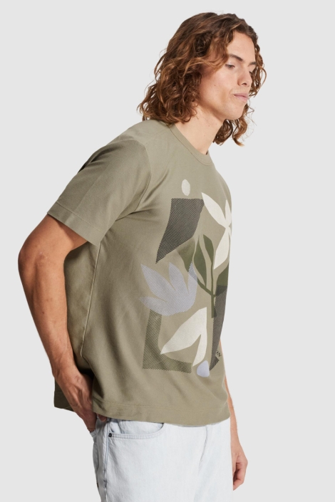 Cast Iron groene heren t-shirt | Model zijaanzicht