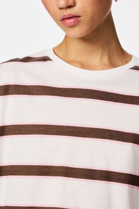 Pieces bruine dames t-shirt | Close up