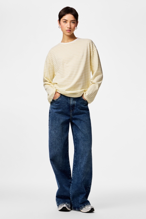 Pieces gele dames t-shirt | Model