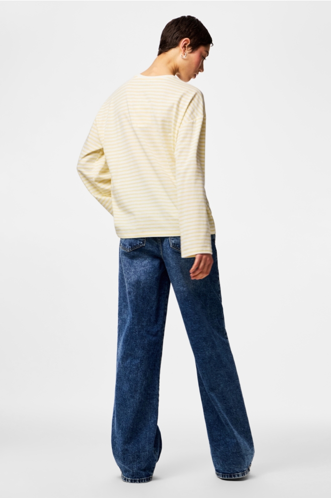 Pieces gele dames t-shirt | Model